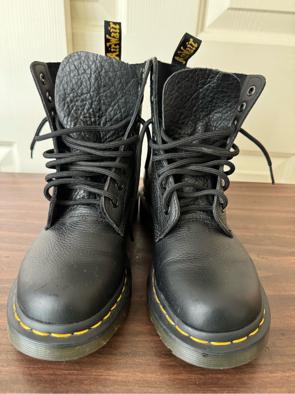 Women’s Dr. Marten’s Classic 1460 Smooth Leather Size 38